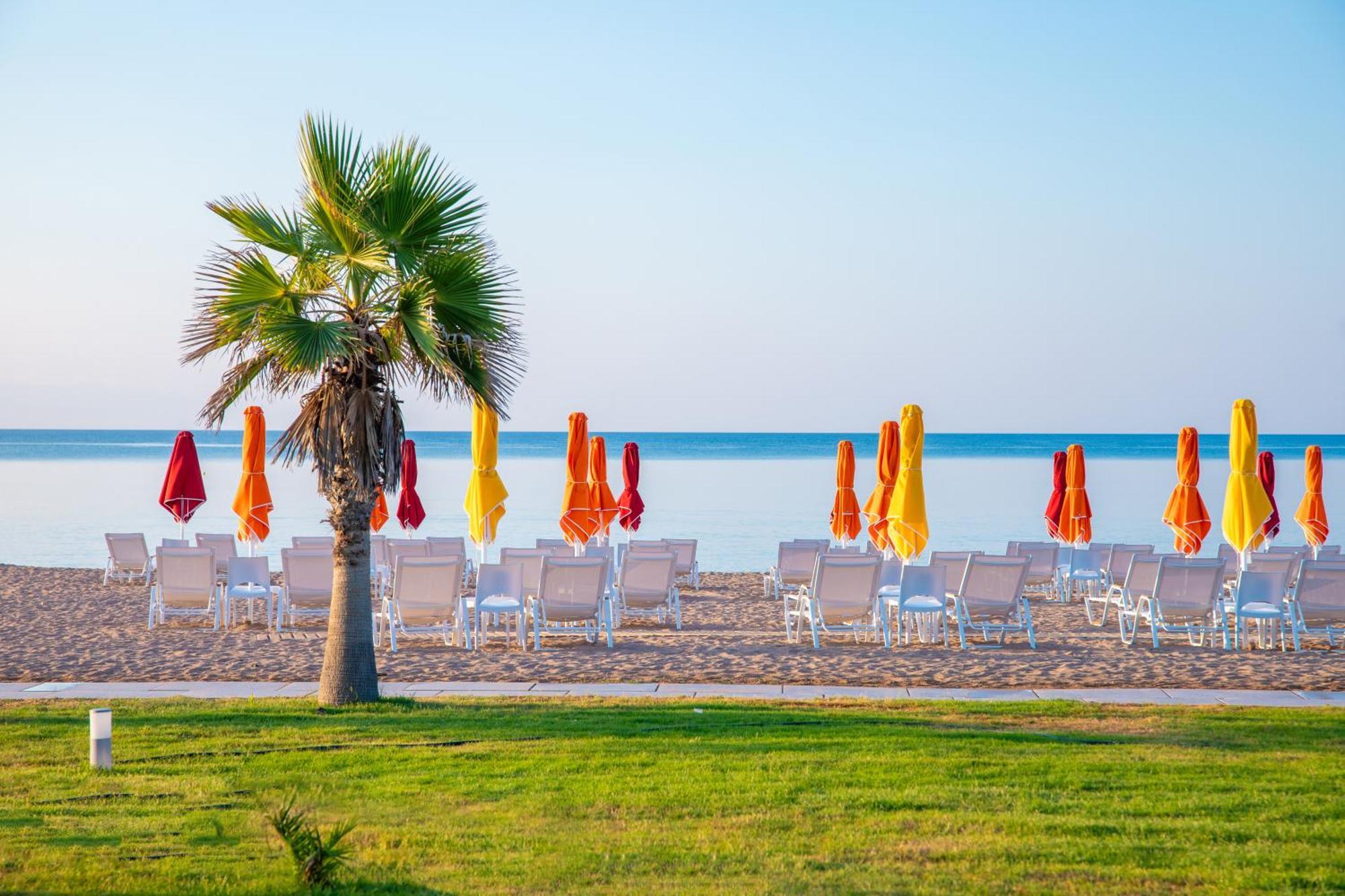 Buka Sandy Beach Мессиния Экстерьер фото