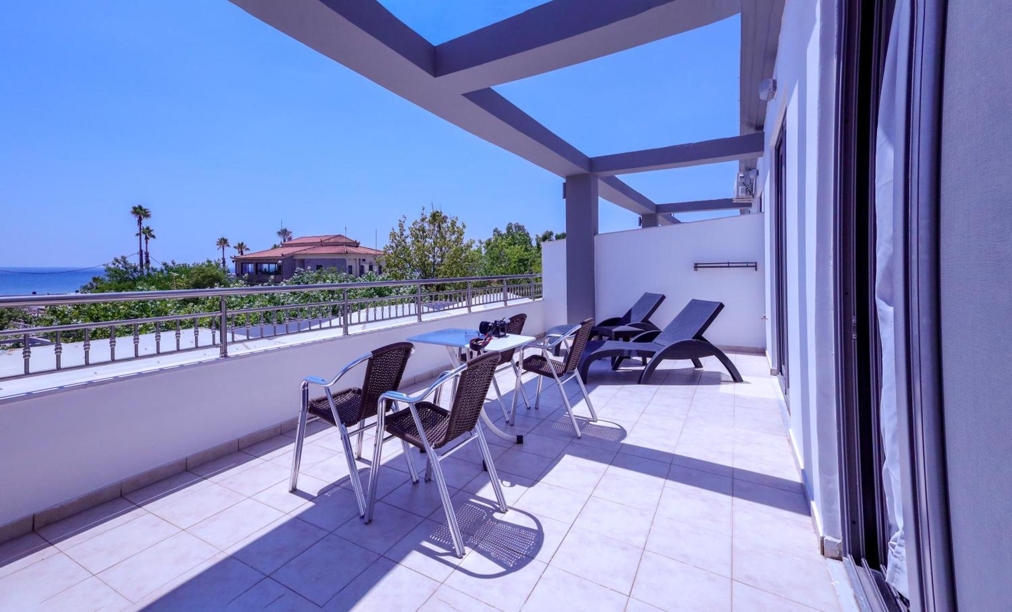 Buka Sandy Beach Мессиния Экстерьер фото
