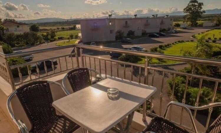 Buka Sandy Beach Мессиния Номер фото