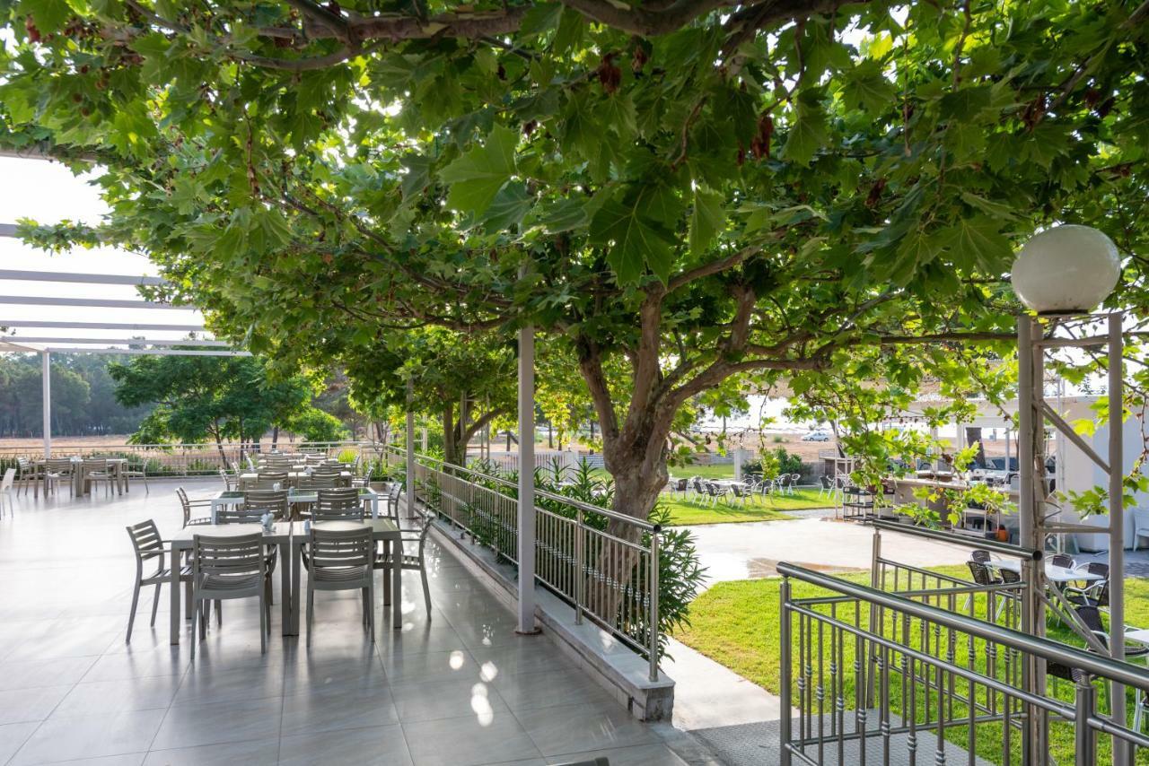 Buka Sandy Beach Мессиния Экстерьер фото
